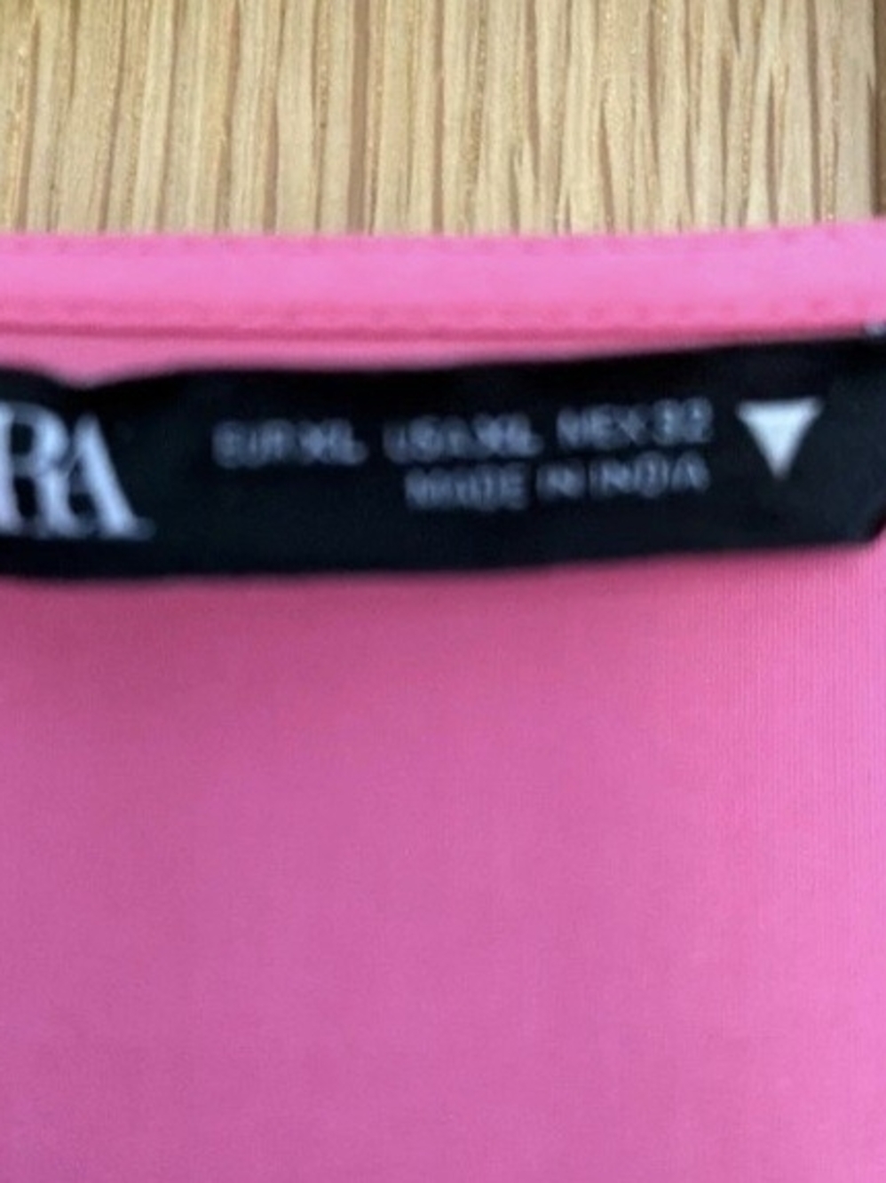 Zara Hot Pink Tiered Puff-Sleeve Dress - Picture 2 of 3